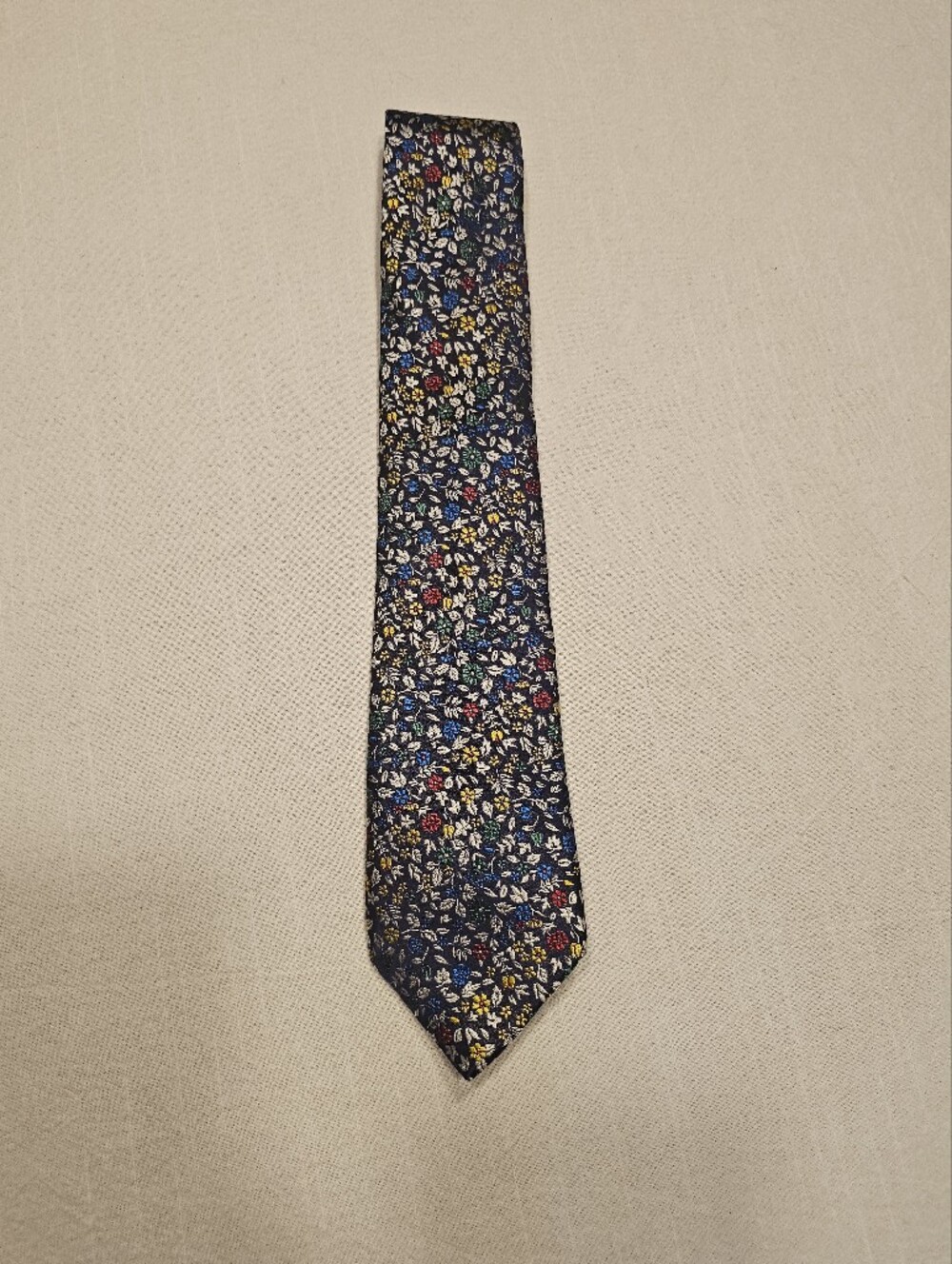 Charles Tyrwhitt 100% Silk Floral Print Tie Necktie Red Blue